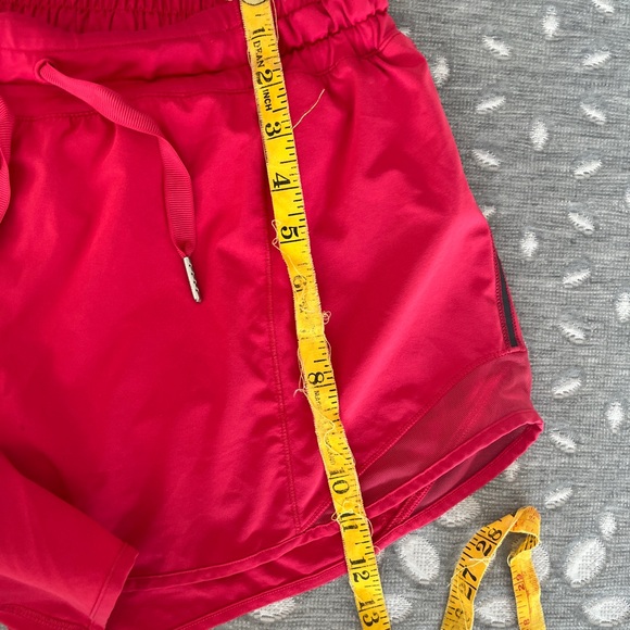 Lululemon bitty hot shorts with drawstring - Picture 10 of 10